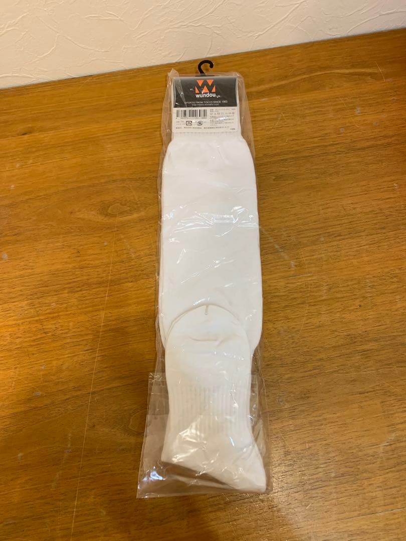 G0723-14★未使用wundouサッカー　ソックス　Tシャツ　パンツまとめて