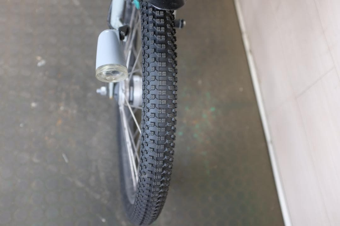 ムギ )ブリヂストBikkeポーラ　20インチ　3段　8.9Ah充電器あり