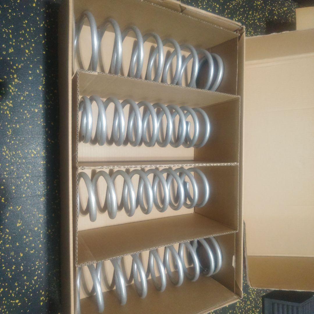 ショウワガレージ　1インチアップコイルスプリング　ジムニーシエラJB74