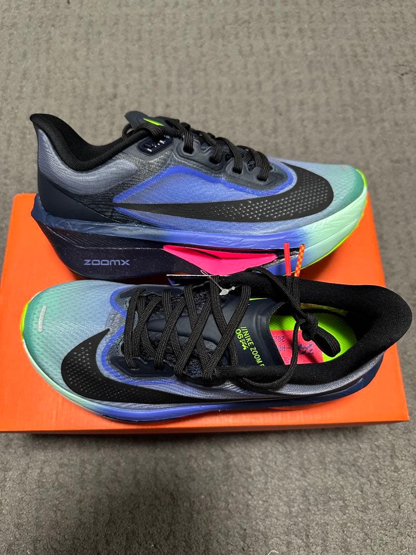 新作ナイキ ズーム フライ 6 23.5センチ