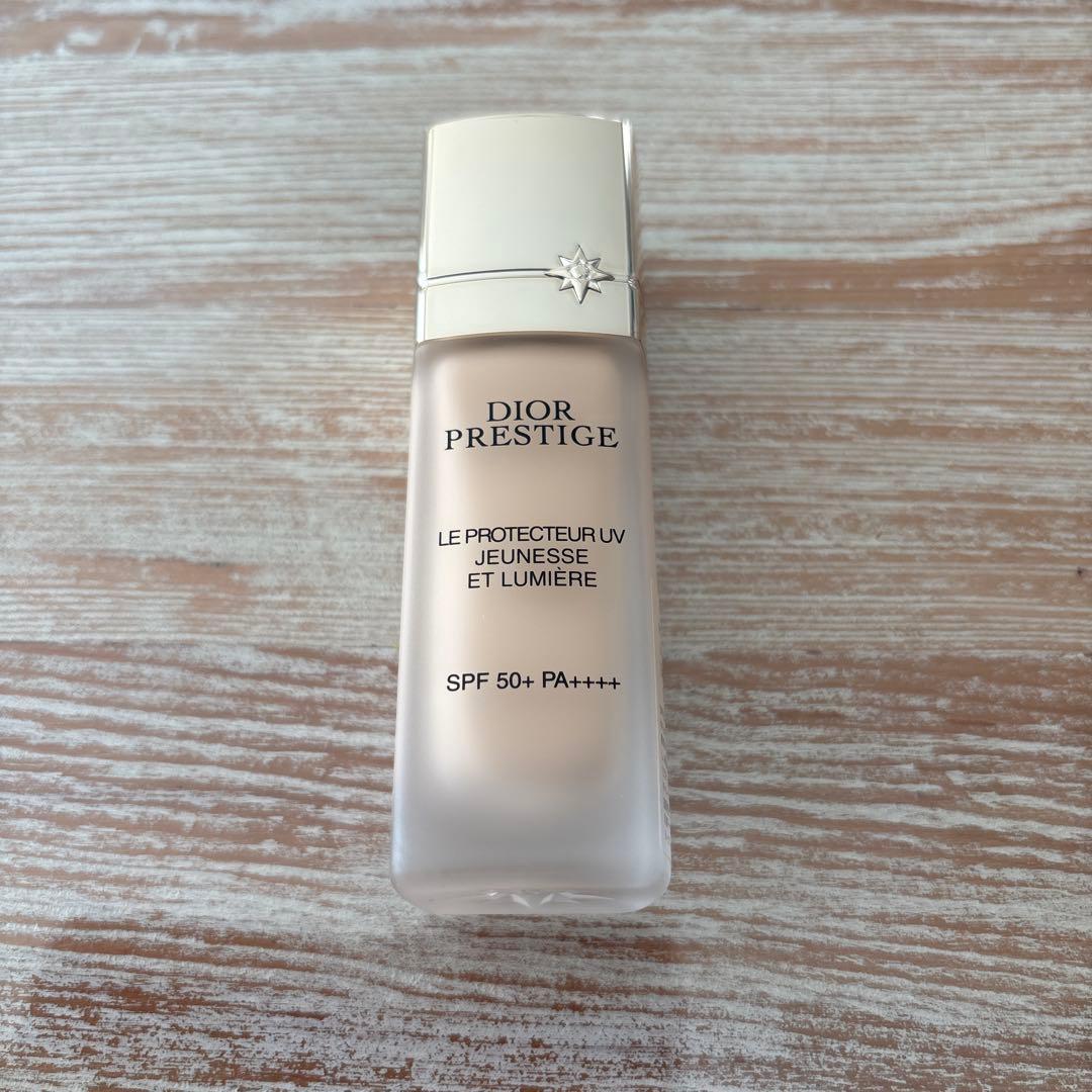 Dior プレステージ ホワイト ル プロテクター UV ルミエール BB00