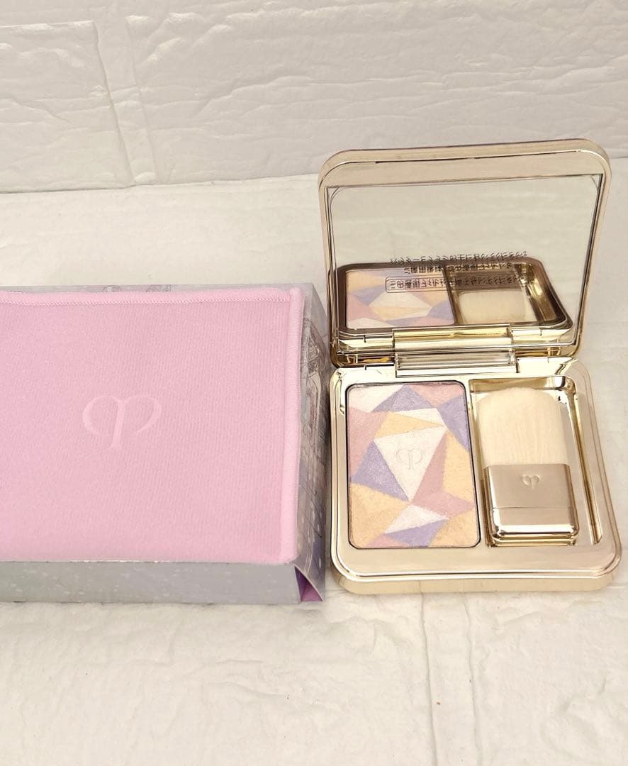 【新品未使用】クレ・ド・ポーボーテ レオスールデクラ107