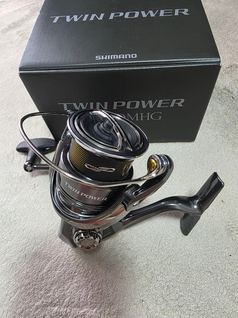 本日より3日間値下げ　シマノ　24ツインパワー3000MHG