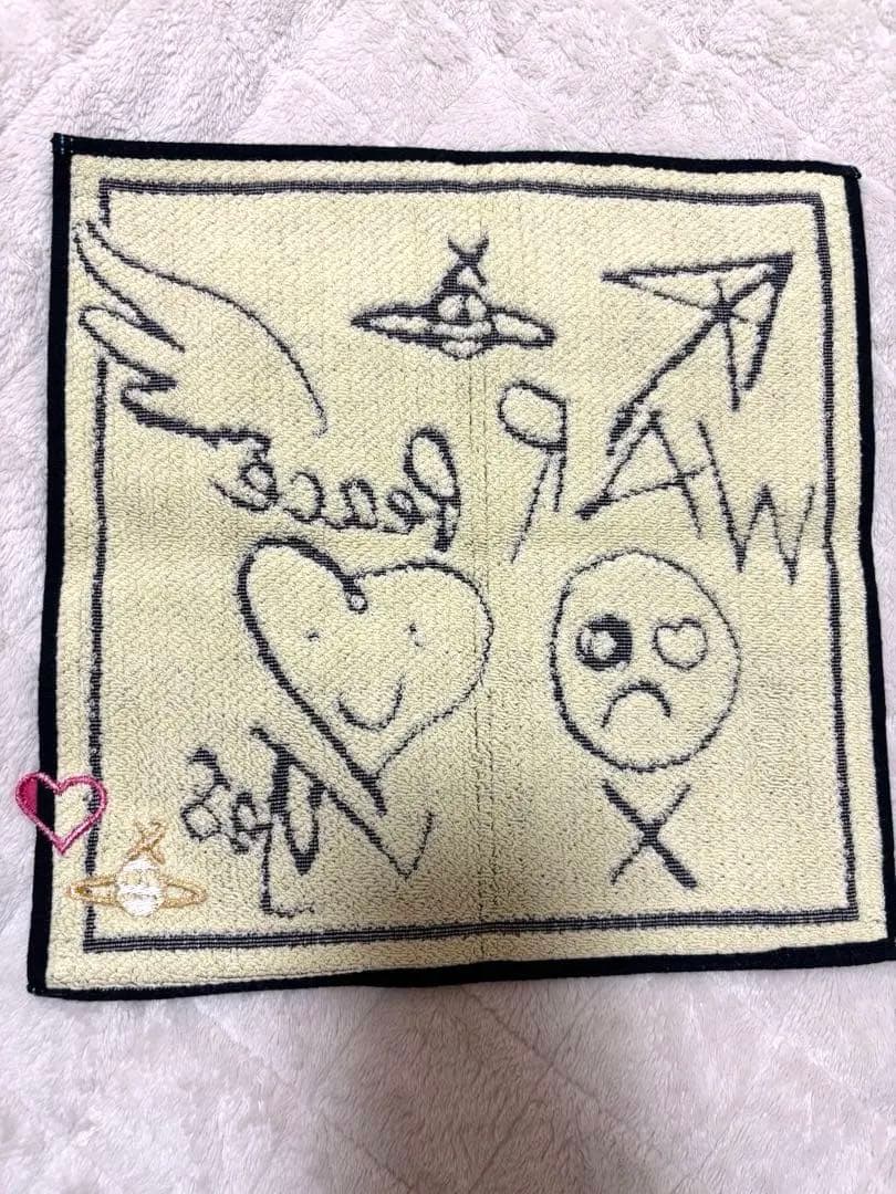 ヴィヴィアンウエストウッド　新品未使用タグなしハンカチ 8セット