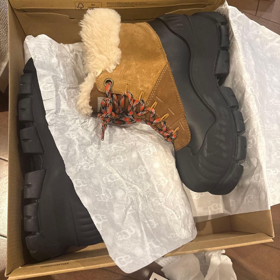 UGG ボアブーツ 23cm ほぼ未使用 やさしい雰囲気
