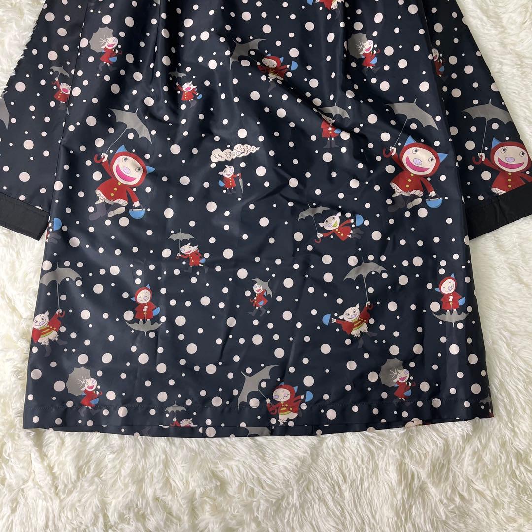 美品✨アルベロベロ　レインコート　ブラック　ぶたさん　総柄　刺繍