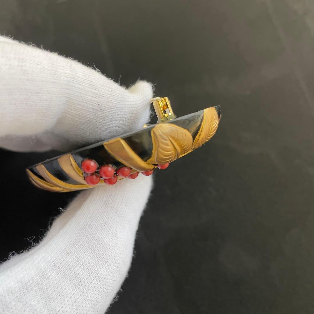 【18】AKIO MORI 珊瑚と金彩のブローチ　ヴィンテージ　レア