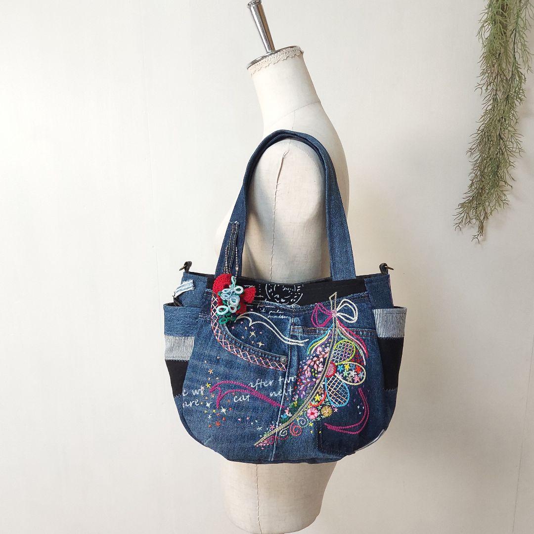 刺繍デニムバック　No.649　デニムリメイク　チューリップバック　丸いバック