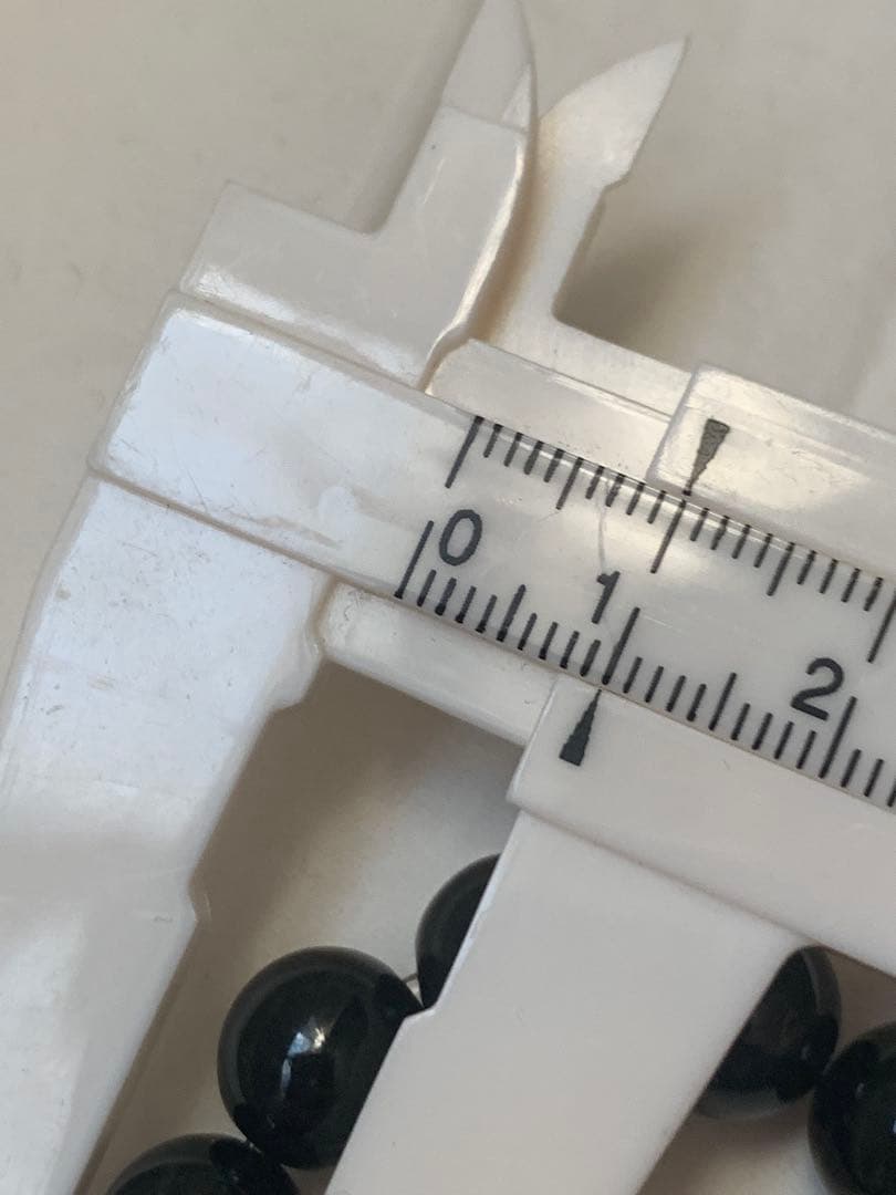 極上の糸魚川黒翡翠ブレスレット　上質黒ひすい　ヒスイ　翡翠　ヒーリング　根付