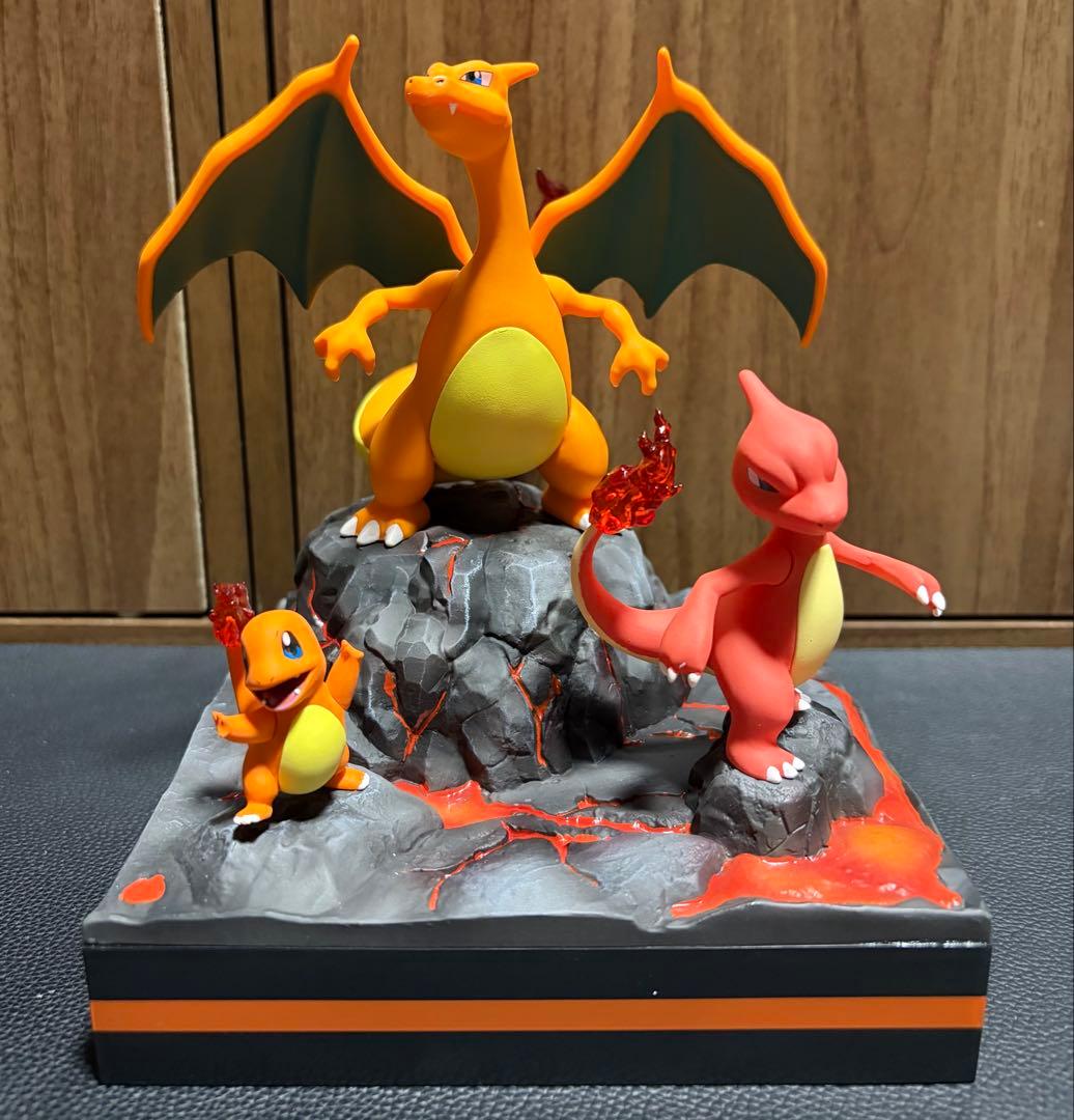 ポケモン フィギュア リザードン リザード ヒトカゲ 一族 新品未使用