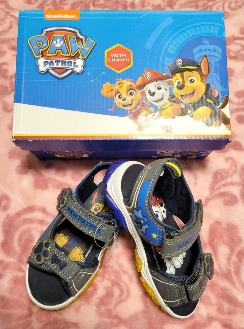 【新品　未使用】パウパトロール　ライトアップサンダル(男の子)　約15cm