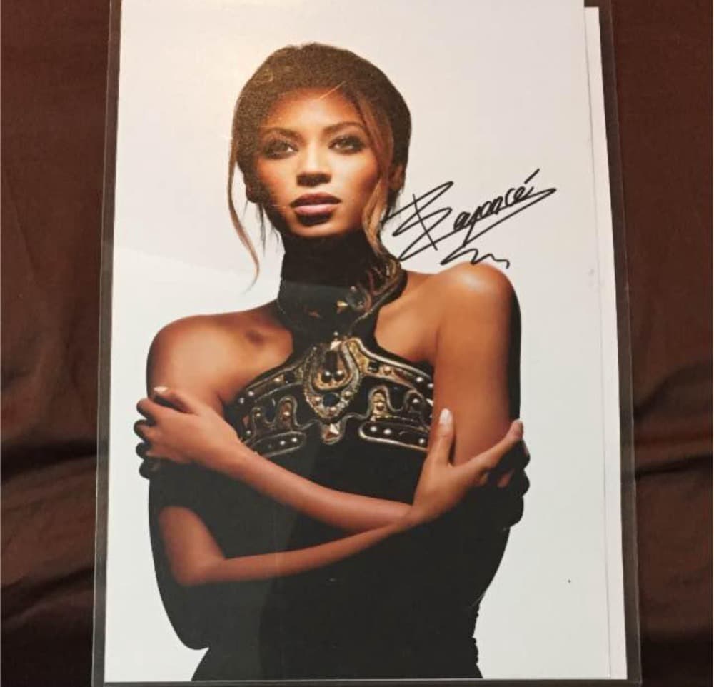 本物★鑑定書付き★ビヨンセ 直筆サイン！！！激レア Beyoncé