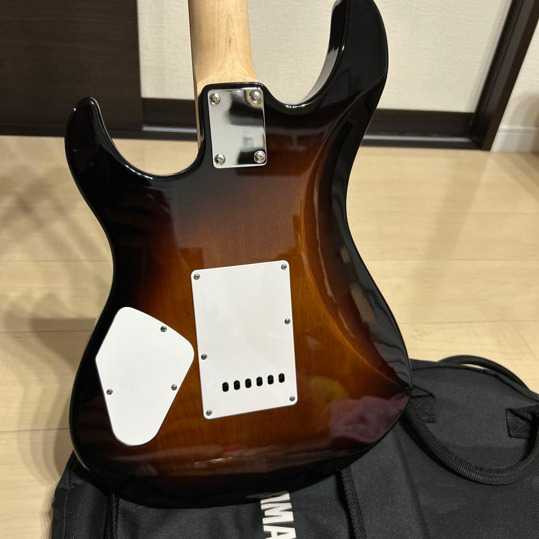 ヤマハ　パシフィカ　YAMAHA PACIFICA 212VQM