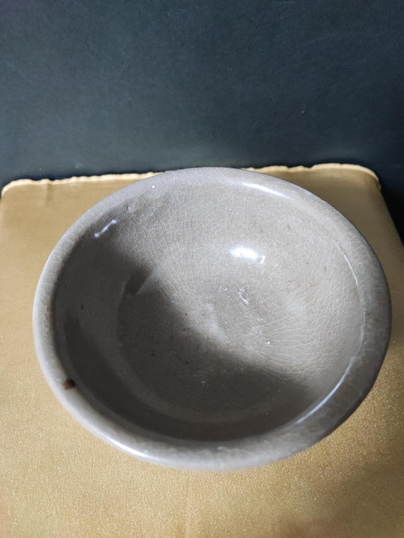 中国骨董品　明時代　龍泉窯　茶碗　箱付き