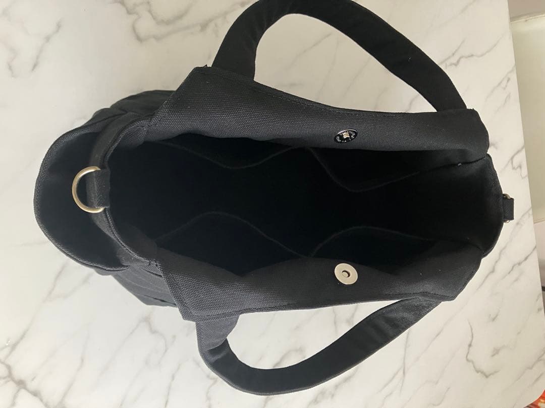 874 あつこ　大きめ黒花柄　デニムリメイクバック　ハンドメイド 2点