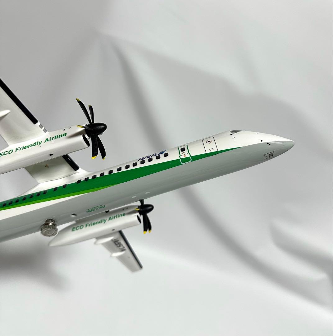 全日空商事 1/100 ANA DHC-8-400 NH11013 台座付き