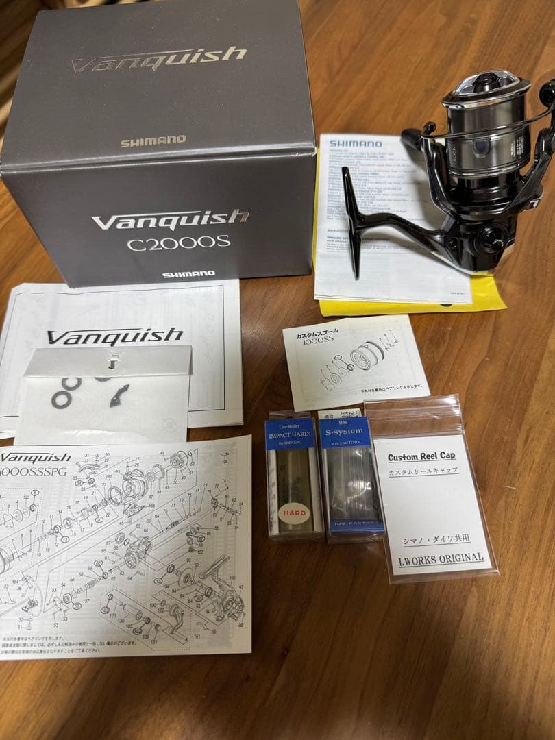 シマノ 23ヴァンキッシュ C2000S エリアトラウト　カーボンハンドル