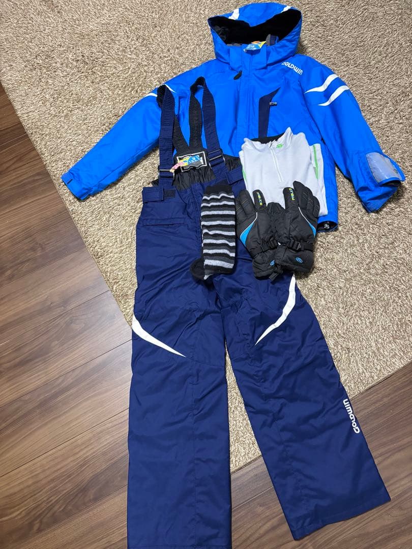 130〜140 スキーウェア一式 5点　GOLDWIN他