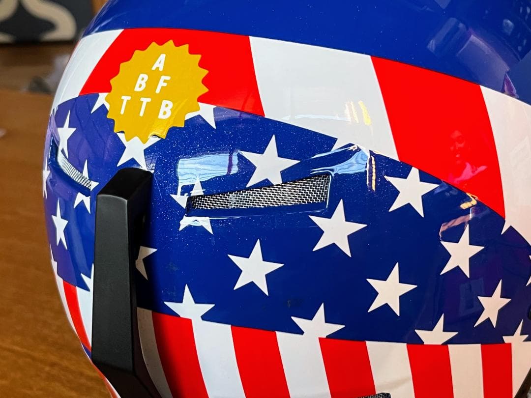 新品未使用 ATOMIC SL ヘルメット Mikaela Shiffrin