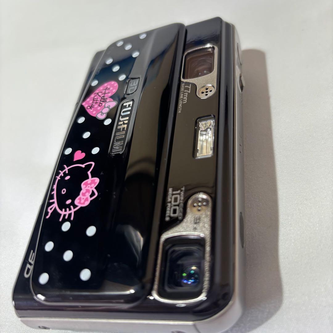 【超希少】FUJIFILM ハローキティPINEPIX REAL 3D W1