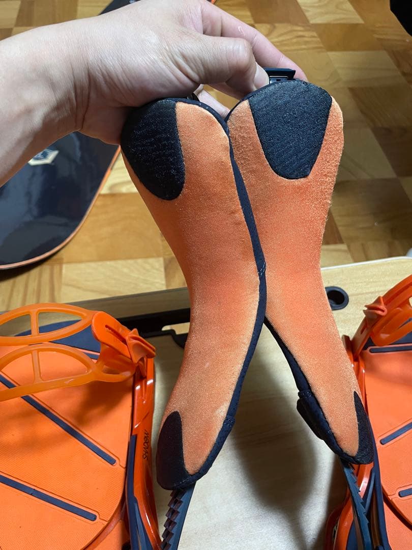 SALOMON HOLOGRAM SHADOW スノーボードビンディング