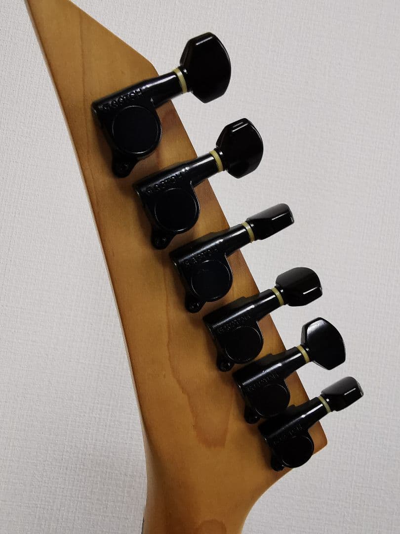 Vester Maniac Guitar 珍しいギター