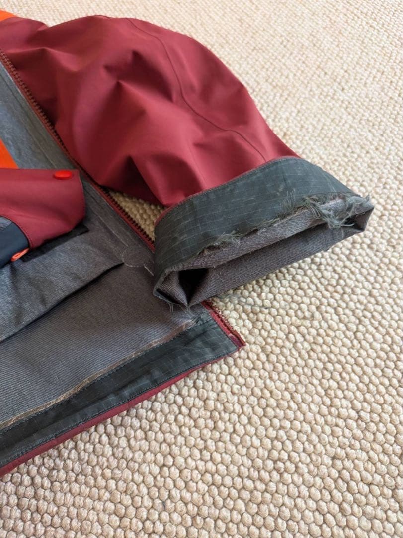 アークテリクスサイドワインダージャケットサイズs廃盤品