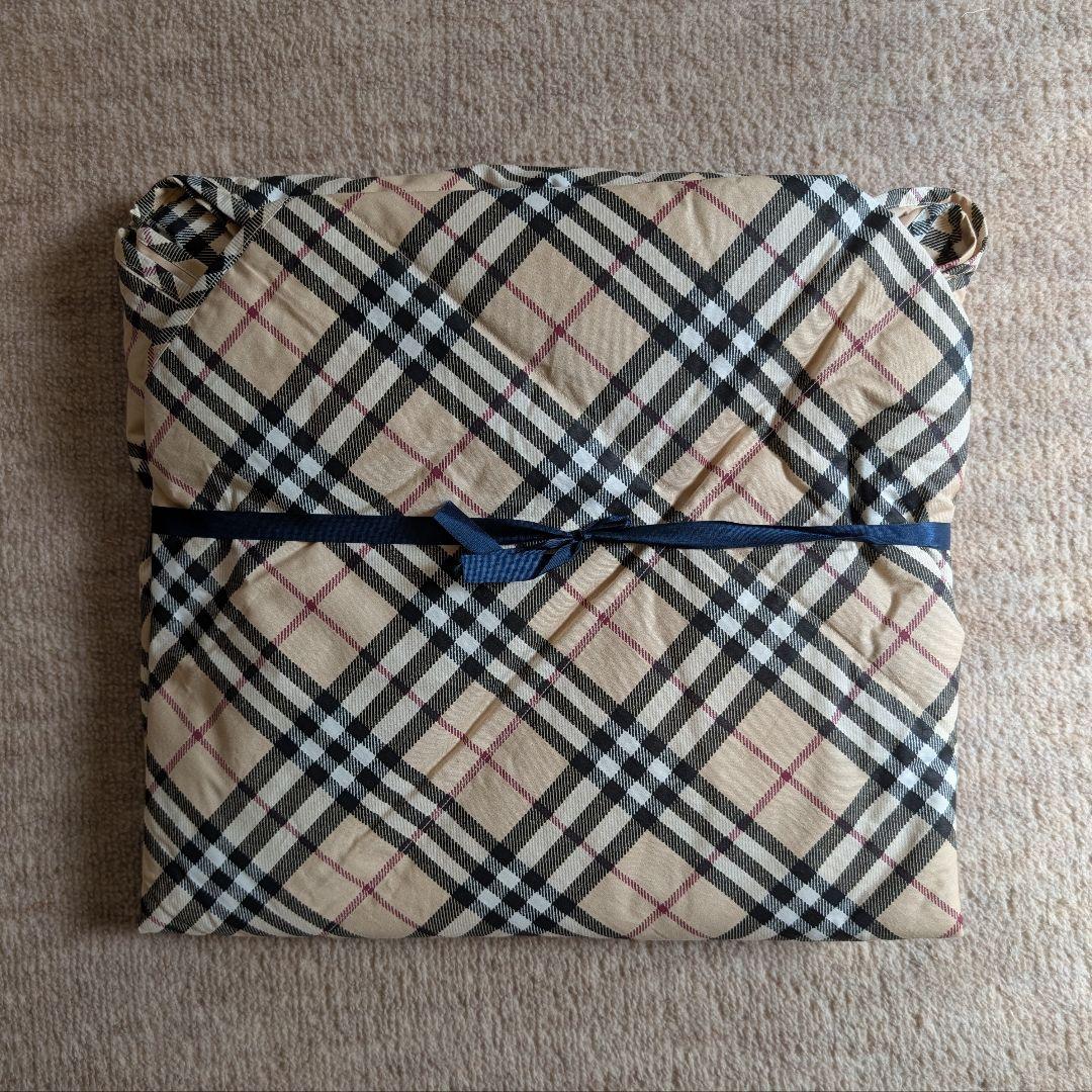 バーバリー　ひざ掛け　ダウン　ノバチェック　新品　未使用品　タグ付き　西川