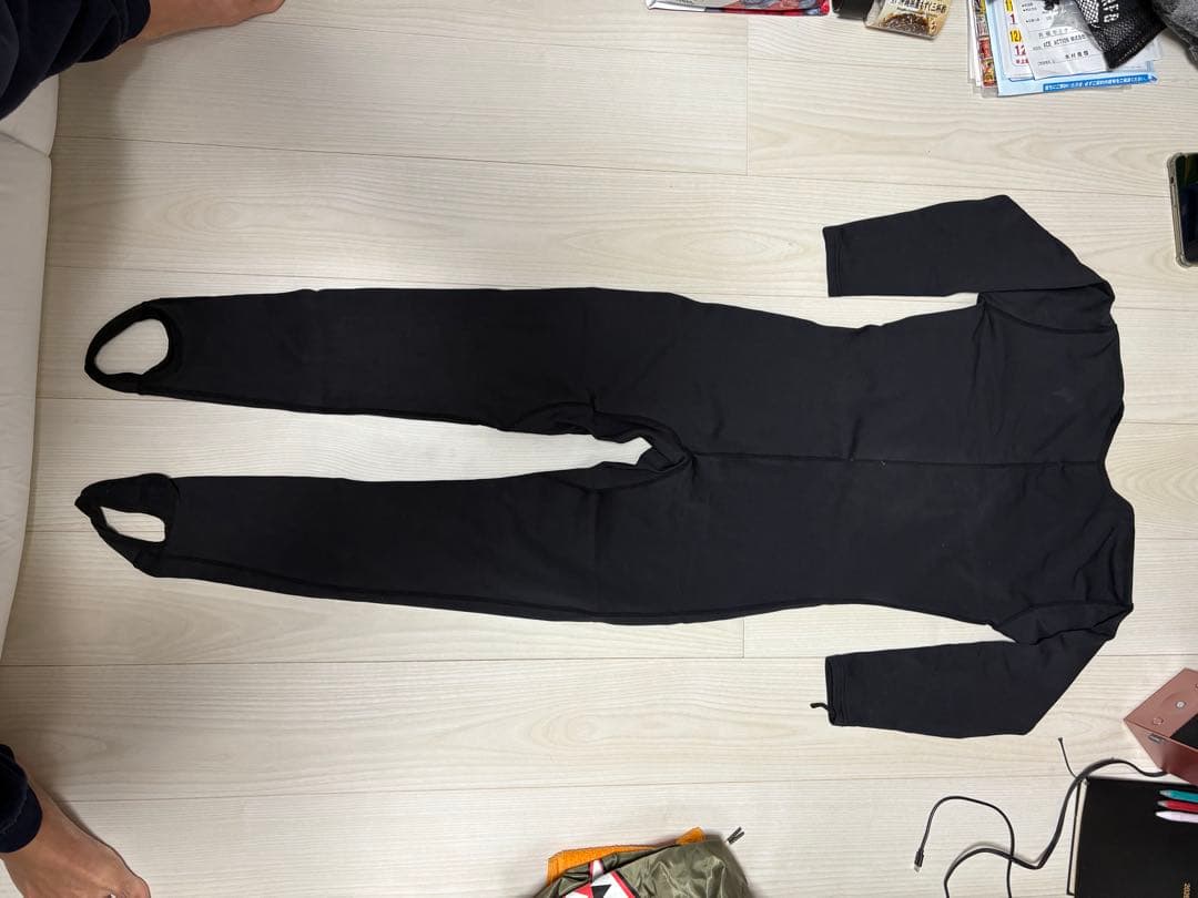 数回のみ使用　Mサイズ　SURF8 起毛　インナー　ドライスーツ　サーフエイト