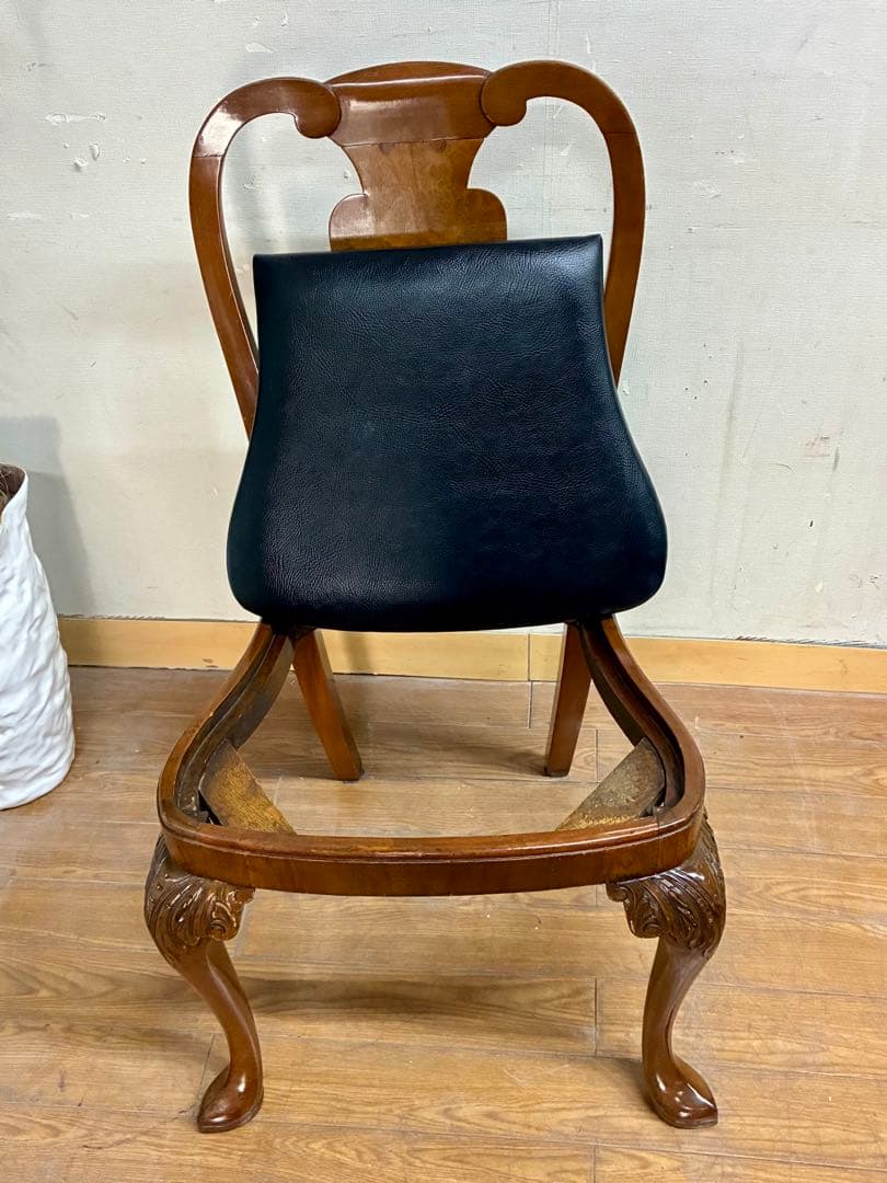 管445☆イギリス製☆Lloyd's Antiques☆クィーンアンチェアー