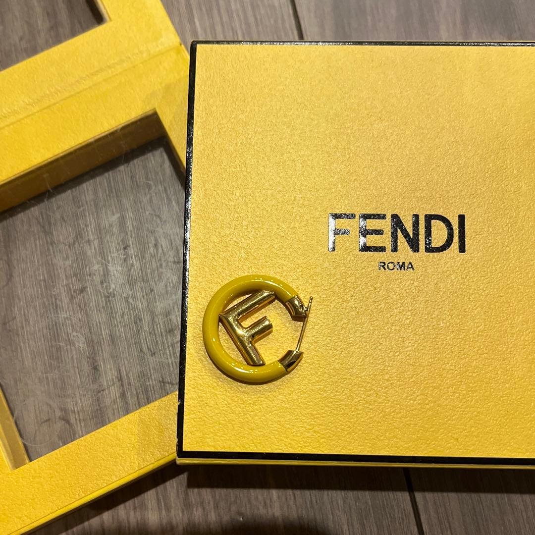 専用　　2点セット片耳　フェンディ　ピアス