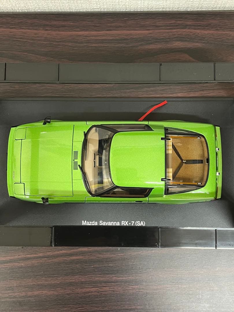 オートアート1/18マツダ サバンナRX-7 (SA) グリーン